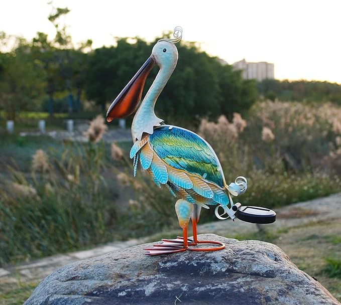 HONGLAND Solar Metal Pelican Statues Garden Sculpture & Statues, Glass Outdoor Pelican Yard Art Coastal Ocean Bird Decor Lawn Ornament for Backyard Porch Patio Decor(19 Inch)