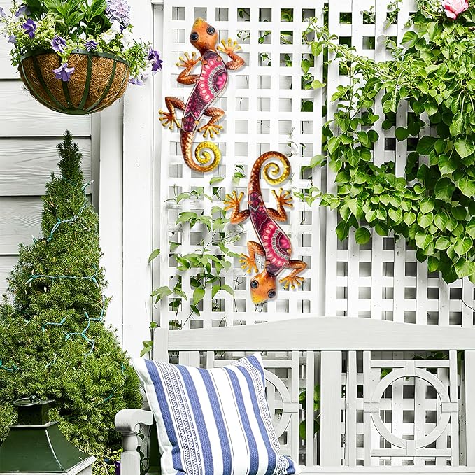 HONGLAND Metal Outdoor Wall Decor 2Pcs Gecko Wall Decoration Lizard Metal Hanging Wall Art Glass Sculpture for Garden Yard Patio Fence (Red)…