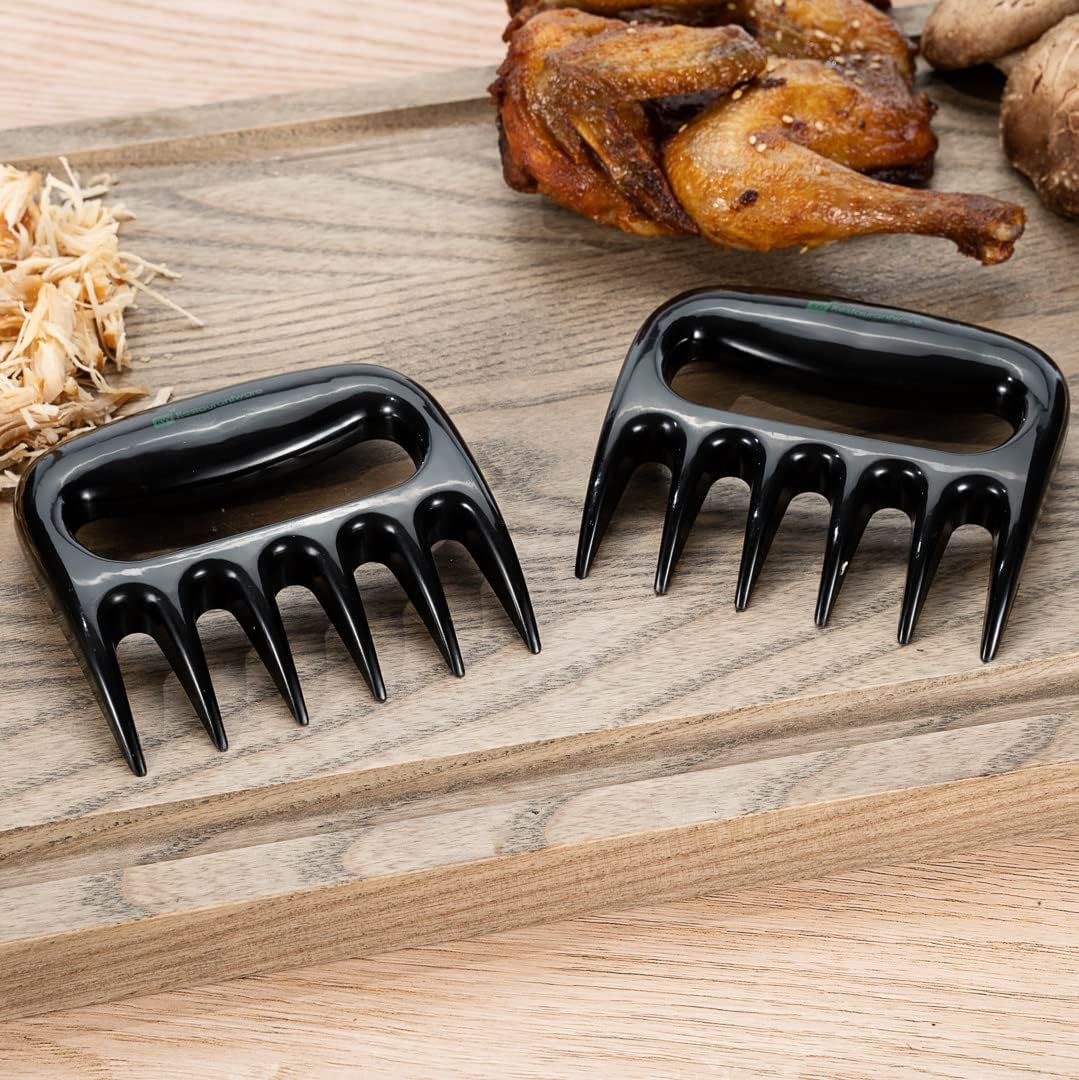 Restaurantware Met Lux 4.5 x 4.1 Inch Meat Claws 2 Meat Shredders - Sharp Blades With Handle Black Plastic Bear Claws Durable For Shredding Pork Chicken or Turkey