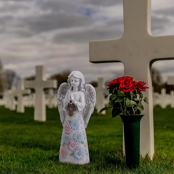 Angel Garden Figurine Outdoor Statue, Solar Garden Sculpture with 7 LEDs Welcome Sign Resin Praying Angel Art Decor for Patio Lawn Yard Porch Decoration, Housewarming Gift