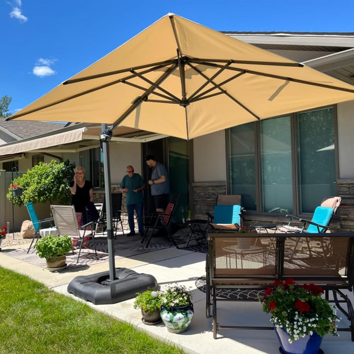 PURPLE LEAF 8 Feet Patio Umbrella Outdoor Cantilever Square Umbrella Aluminum Offset Umbrella with 360-degree Rotation for Garden Deck Pool Patio, Beige