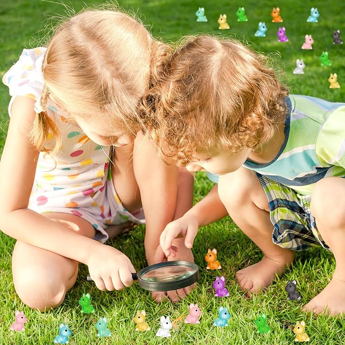 90 Pcs Luminous Mini Resin Dogs, Miniature Dog Figurines, Cute Small Dog Figures, Mini Dog Figurines Statues Glow in The Dark Crafts Cake Decor Tiny Home for Micro Landscape Dollhouse Garden