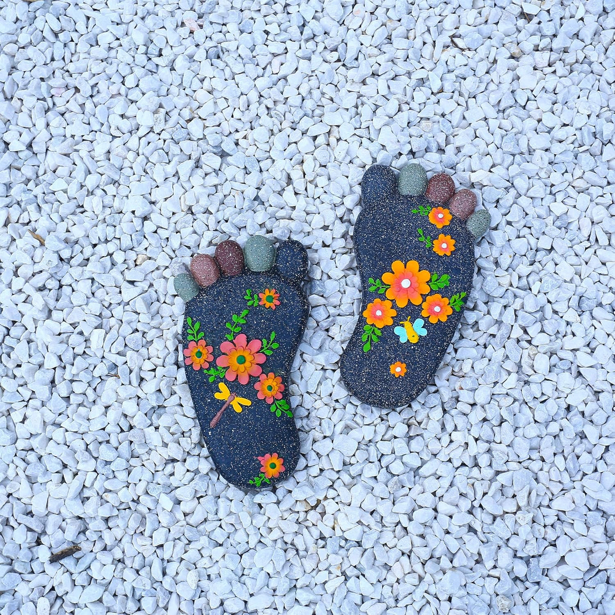 Stepping Stones Garden Decorative Stones for Patio, Deck, Garden or Sidewalk Home Decor Footprint Shaped Stepping Stones Set of 2 （Dark Grey）